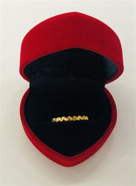 Beli cincin emas belah rotan online berkualitas dengan harga murah terbaru 2021 di tokopedia! CINCIN BELAH ROTAN ZIGZAG (I)