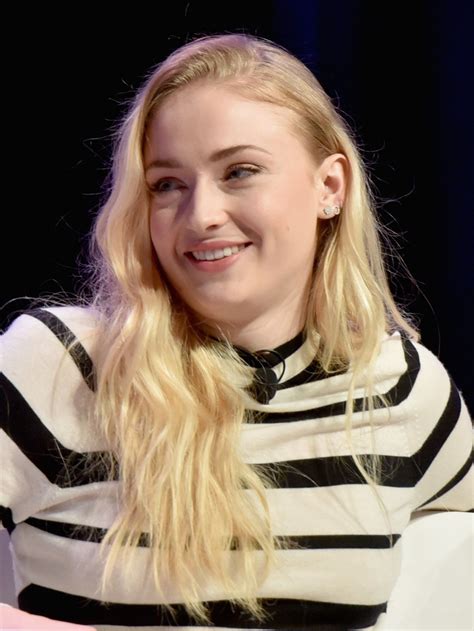 Sophie Turner And Maisie Williams Featured Session Game Of Thrones