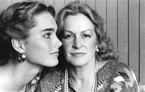 Brooke And Teri Shields In 1981 Roldschoolcool