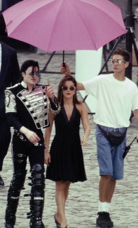 Lisa marie and michael jackson. Confira as fotos de Michael Jackson e Lisa Marie Presley ...