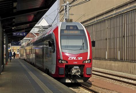 Visit howstuffworks to learn about cfl the compact fluorescent light bulb stands poised to replace edison's most famous invention as the. CFL 2302 Kiss at Luxembourg CS 2015 | Eisenbahn, Lokomotive