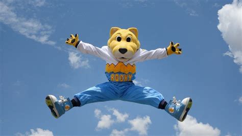 Denver Nuggets Mascot Rocky Joins In On Drivebydunkchallenge Espn