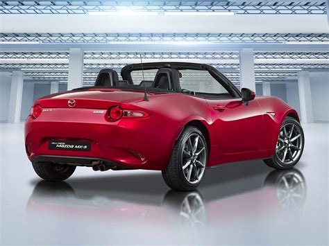 First unveiled in 1989, the miata's nimble chassis and low base price quickly won fans around the world. New 2019 Mazda MX-5 Miata - Price, Photos, Reviews, Safety ...