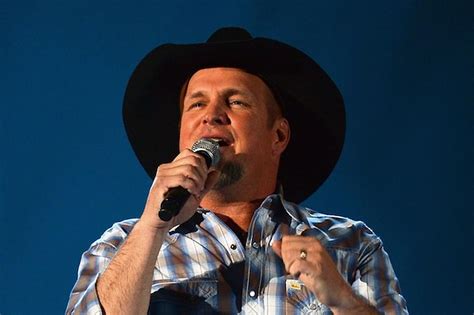 Garth Brooks Adds One Last Chicago Show To 2014 Tour Dates