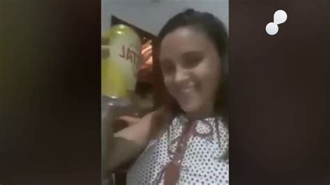 Madrasta Grava Vídeo Dando Lata De Cerveja Para Enteada No Interior De Goiás Youtube