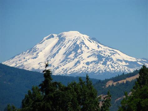 Man With Broken Rib Airlifted Off Mount Adams Local