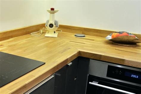 Le plan de travail est l'élément qui valorise immédiatement votre cuisine, c'est pourquoi nous avons développé ce département. JONCTION PLAN TRAVAIL INVISIBLE - Recherche Google ...