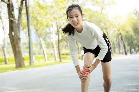 Treating Osgood Schlatter Knee Injuries With Physical Therapy
