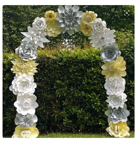 Pin By Rosa Sayas On Arches With Flowers Paper Flowers Wedding Arch