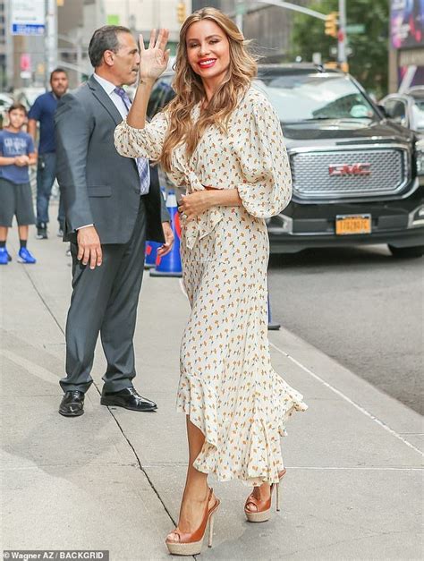Double Trouble Sofia Vergara Arrived At The Late Show With