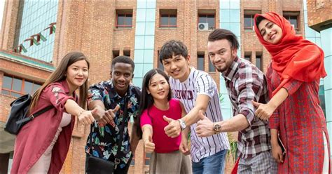 How Can Students Travel Through Cultural Exchange Programs