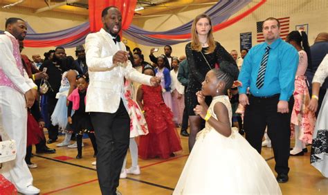 Milwaukee Recreation Hosts 17th Annual Fatherdaughter Dance