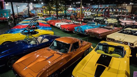 Unique Museums In Florida Include This Retro Car Collection Museum Narcity