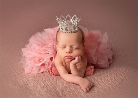 40 Newborn Photo Ideas For Boys And Girls At Home Or Studio