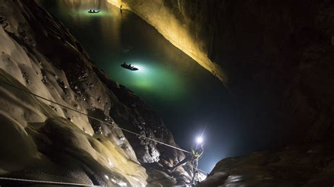 Explore Hang Son Doong The Worlds Largest Cave