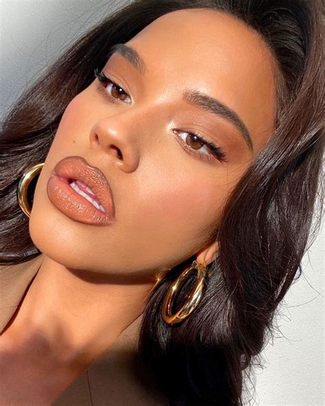 20 Natural Bronzed And Glowy Makeup Ideas For Brown Girls — Dear Dol