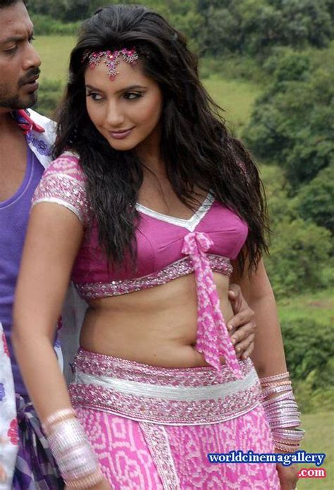 Ragini Dwivedi Hot Stills