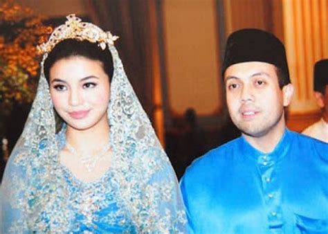 Cik Puan Julita Aishah Anak Tengku Muda Pahang Bercerai Sang Hook Ucada Beris