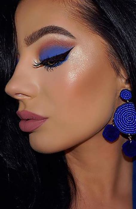 18 Most Gorgeous Prom Makeup Looks For 2023 The Trend Spotter