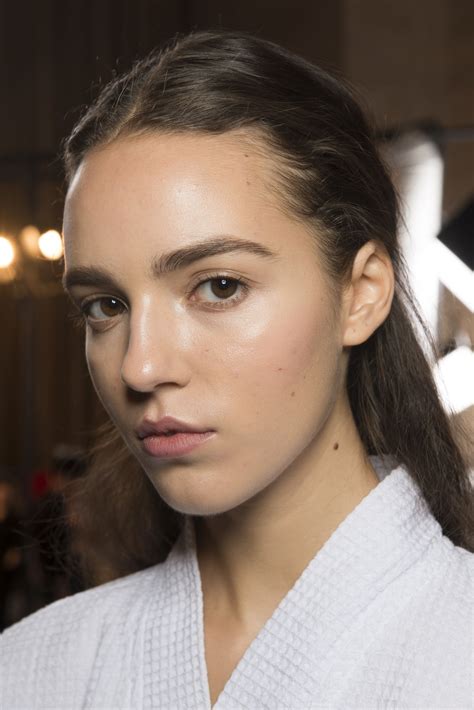 See The Best Makeup Looks From Fashion Month So Far Wedding Makeup