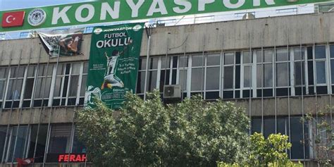 Konyaspor alt yapı oyuncuları için yenilenen tatlıcak tesislerinde spor salonu, soyunma odaları, yönetici odaları, futbolculara ait odalar, yemekhane ve toplantı salonu bulunuyor. Konyaspor Zafer Tesisleri bakımda