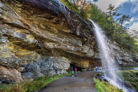 Four Must See Waterfalls Near Highlands Nc Smoky Mountains In Nc