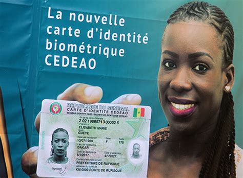 Elle ne compte pas changer de carte d'identité même si elle risque la prison. Législatives au Sénégal: le mauvais feuilleton des cartes ...