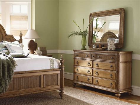 The pattern of this set is fresh and modern and its. Tommy Bahama Beach House Belle Isle Bedroom Set | 01-0540 ...