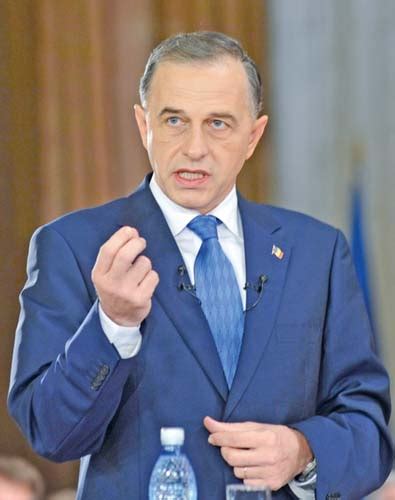 Ştiri de ultimă oră, editoriale realizate de personalităţi din societatea românească, reportaje, interviuri, dosare de presă, cronici tv, cultura, sănătate Senatorii PSD i-au dat lui Geoana cu pontajul in cap ...