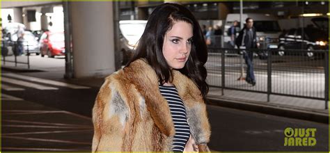Lana Del Rey Wears Fur Coat In Warm Warsaw Weather Photo 2882528