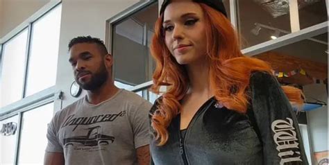 Is Amouranth Dating After Divorce From Her Ex Husband The Streamer