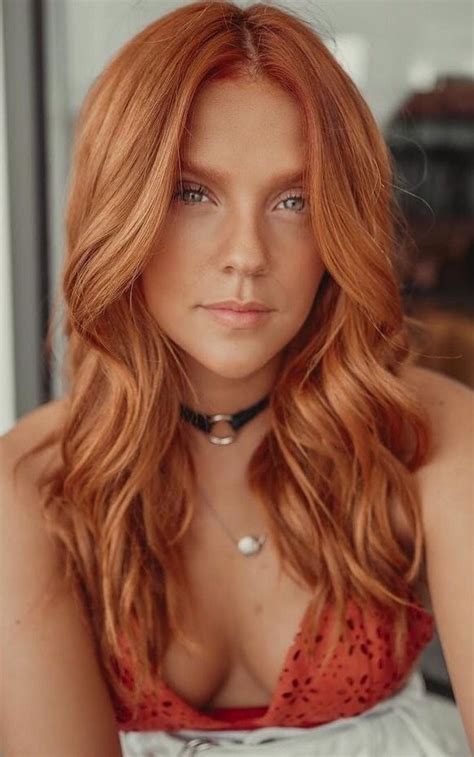 Pin By Wes On Foxes Mysterious To Fall In Love Beautiful Redhead Redheads Redheads Freckles