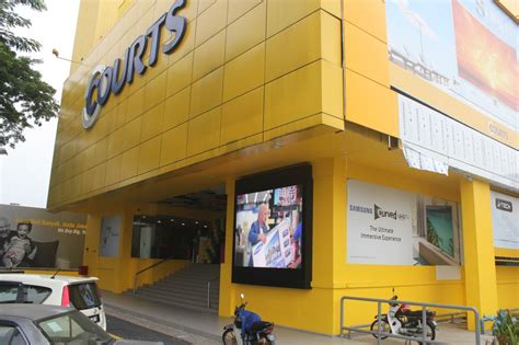 Consumer electronics and furniture retailer. Courts Mammoth, Jalan Setapak, Kuala Lumpur - LED Displays ...