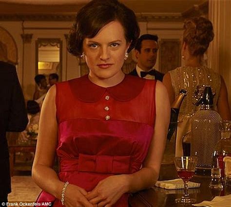 Mad Mens Elisabeth Moss Strips Down To Her Bra And Knickers For Sexy Gq Spread Daily Mail Online