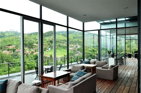 Lawangwangi group is a living & lifestyle spaces creator, revolving around art, design and culture since 2012. 3 Lawang Wangi (Interior 1) - ceritaperut.com - TripCanvas ...