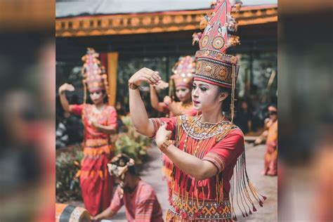 Mengenal Ragam Baju Adat Tradisional Khas Sulawesi Selatan