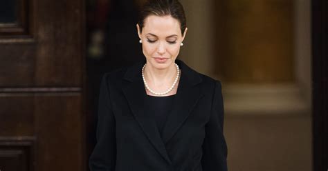 Find the hottest private girls inside! Angelina Jolie: Ihre Entscheidung verändert alles! | BUNTE.de