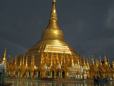 Myanmar Temple | Myanmar is opening up to tourism as we foun… | Flickr