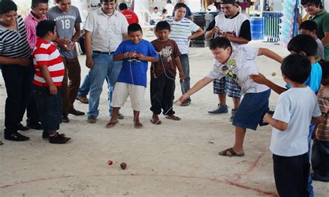 Martes, 13 de enero de 2015. El trompo, yoyo, burro castigado... ¿Qué le pasó a los juegos tradicionales? | México Nueva Era