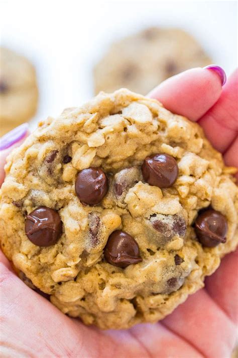 Combine shortening, applesauce, egg, and vanilla with mixer. Easy Oatmeal Cookies | Recipe | Oatmeal chocolate chip ...