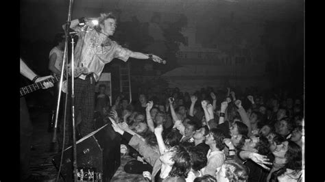 sex pistols at ivanhoes huddersfield england 25 12 1977 youtube