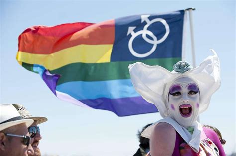 Les Actes Homophobes Sont En Hausse En 2012