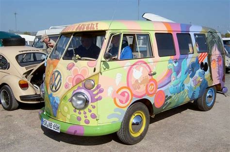 Hippie Bus Vw 💚💛💙 Hippie Bus Vintage Vw Art Cars