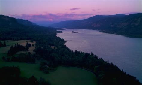 The Columbia River Gorge Has The Most Breathtaking View In Washington