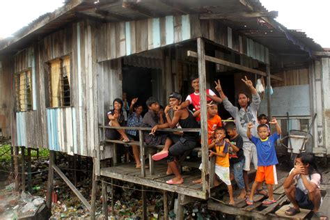 This mean that over 400,000 households in the country with monthly incomes below this level are considered to be. Why Are The Orang Asli Community Some Of The Poorest In ...