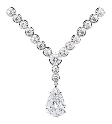 Stunning Pearshape Solitaire Necklace With Graduated Bezels Set