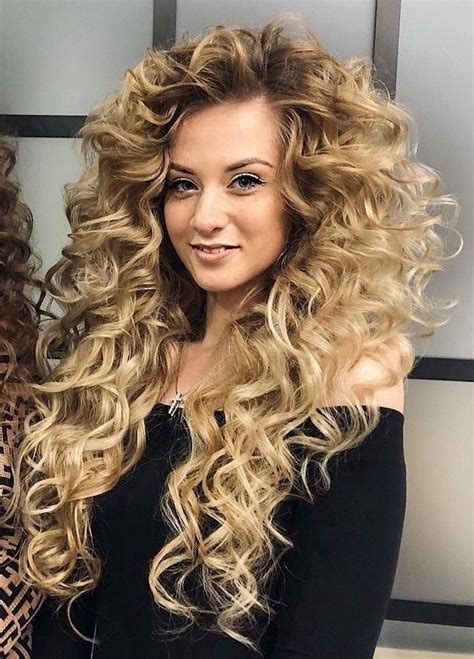 Courly Hair In 2020 Curls For Long Hair Big Curls For Long Hair