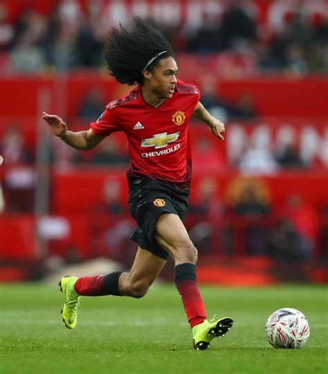 Find out everything about tahith chong. Tahith Chong Debut vs Reading Confirms The Man United ...