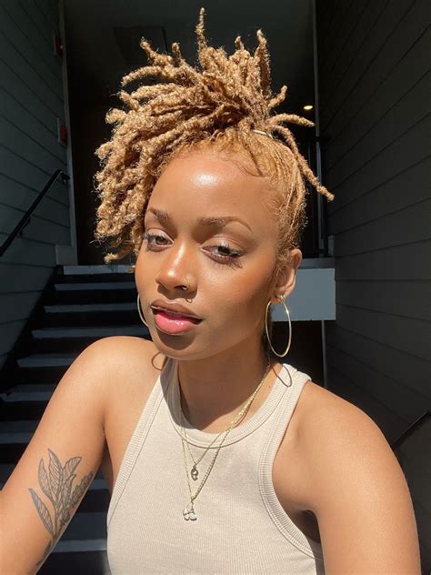 Infinite Nine 🇯🇲 on Twitter | Short locs hairstyles, Hair styles