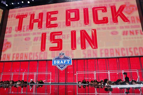 Andrew baumhor, cbs sports hq producer 5. SF 49ers NFL Draft: 7-round non-quarterback mock for 2021